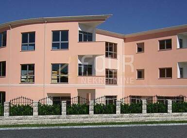 Poslovni prostor / Lokal, Rovinj, Rovinj, najam, 1260m2, 13100e, id26447