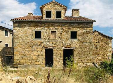 Kuca, Motovun, prodaja, 220m2, 215000e, id27710