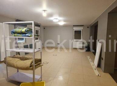 Poslovni prostor / Lokal, Rijeka, Zapad, najam, 99m2, 1500e, id33474