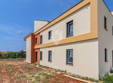 Cetvorosoban stan, Poreč, Poreč, prodaja, 121m2, 424100e, id38351