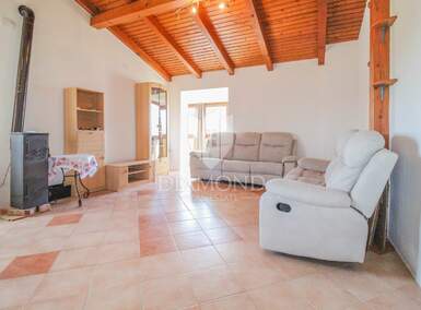 Trosoban stan, Novigrad, Novigrad, prodaja, 69m2, 185000e, id38515