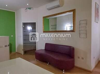 Poslovni prostor / Lokal, Rijeka, Centar, najam, 50m2, 950e, id55748