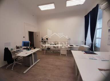 Poslovni prostor / Lokal, Rijeka, Centar, najam, 59m2, 800e, id56112