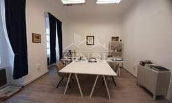 Poslovni prostor / Lokal, Rijeka, Centar, najam, 72m2, 1000e, id56113