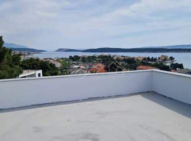 Trosoban stan, Rab, Banjol, prodaja, 90m2, 297000e, id57516