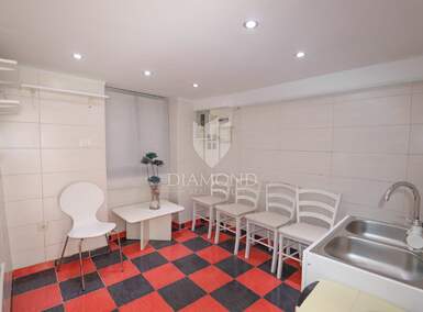 Poslovni prostor / Lokal, Rovinj, Rovinj, prodaja, 11m2, 75000e, id57817