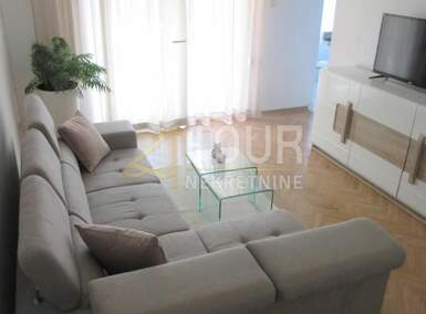 Dvosoban stan, Opatija, Opatija - Centar, najam, 1200 €, 68 m2