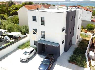 Trosoban stan, Vodice, Vodice, prodaja, 90m2, 255000e, id61286