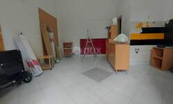 Poslovni prostor / Lokal, Rijeka, Kantrida, najam, 22m2, 400e, id48596