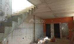 Poslovni prostor / Lokal, Pula, Centar, prodaja, 80m2, 250000e, id7459