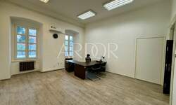 Poslovni prostor / Lokal, Rijeka, Centar, najam, 26m2, 285e, id44182