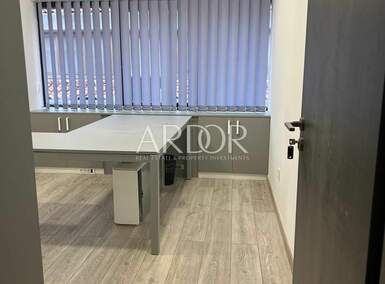 Poslovni prostor / Lokal, Rijeka, Centar, najam, 12m2, 250e, id36517