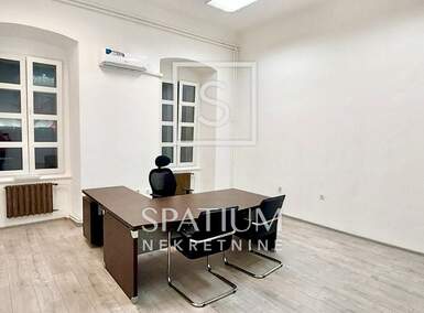 Poslovni prostor / Lokal, Rijeka, Centar, najam, 26m2, 290e, id56946