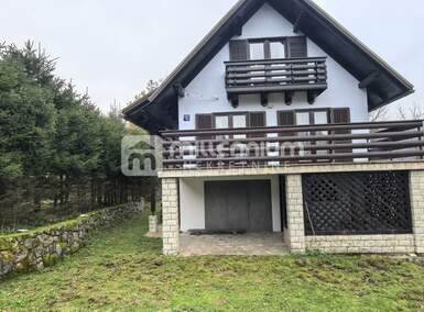 Kuca, Delnice, Razloge, prodaja, 184m2, 245000e, id66381