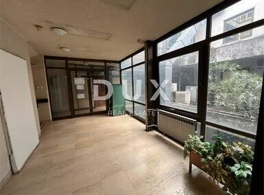 Poslovni prostor / Lokal, Rijeka, Centar, najam, 17m2, 350e, id66407