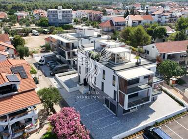 Poslovni prostor / Lokal, Vodice, Srima, prodaja, 92m2, 370500e, id67568