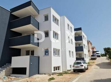 Trosoban stan, Kolan, Mandre, prodaja, 155000 €, 72 m2