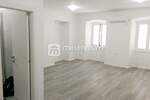 Poslovni prostor / Lokal, Rijeka, Centar, najam, 500 €, 29 m2