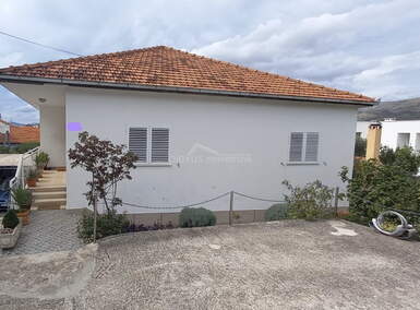 Kuca, Trogir, prodaja, 420000 €, 115 m2