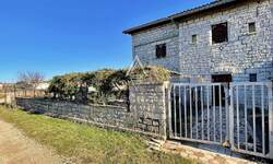 Kuca, Kanfanar, prodaja, 250000 €, 207 m2