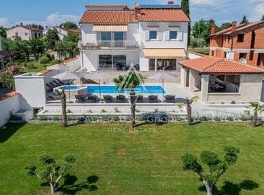 Kuca, Poreč, prodaja, 900000 €, 305 m2