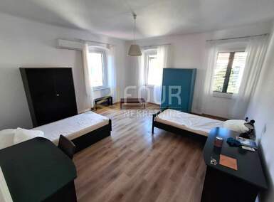 Trosoban stan, Rijeka, Belveder, najam, 1000 €, 77 m2