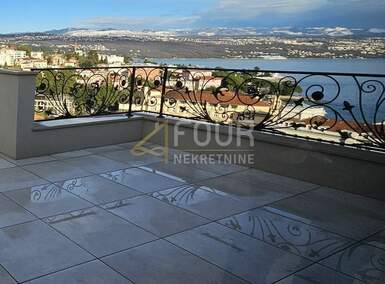 Cetvorosoban stan, Opatija, Opatija - Centar, najam, 3500 €, 127 m2