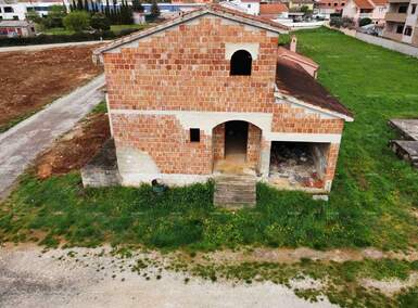 Kuca, Pula, prodaja, 450000 €, 200 m2