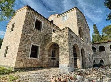 Kuca, Rovinj, prodaja, 1325000 €, 650 m2