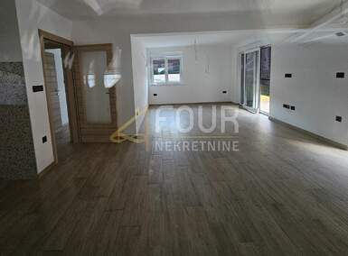 Kuca, Kastav, prodaja, 665000 €, 330 m2