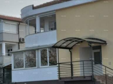 Dvosoban stan, Umag, prodaja, 248000 €, 94 m2