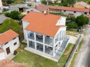 Kuca, Ližnjan, prodaja, 670000 €, 326 m2