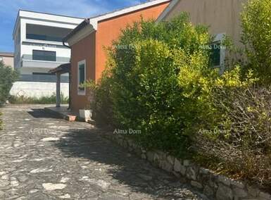 Kuca, Banjole, prodaja, 660000 €, 282 m2