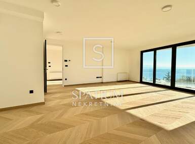 Stan, Opatija, Lipovica, prodaja, 985000 €, 195 m2