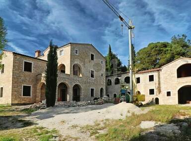 Kuca, Rovinj, prodaja, 1850000 €, 650 m2