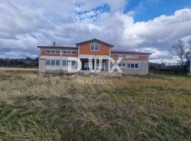 Kuca, Benkovac, Kožlovac, prodaja, 400000 €, 700 m2