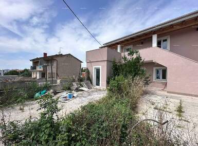 Kuca, Medulin, prodaja, 435000 €, 220 m2