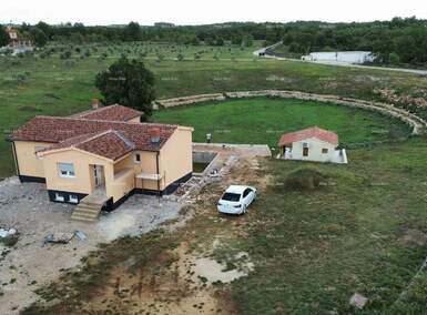 Kuca, Svetvinčenat, prodaja, 400000 €, 190 m2